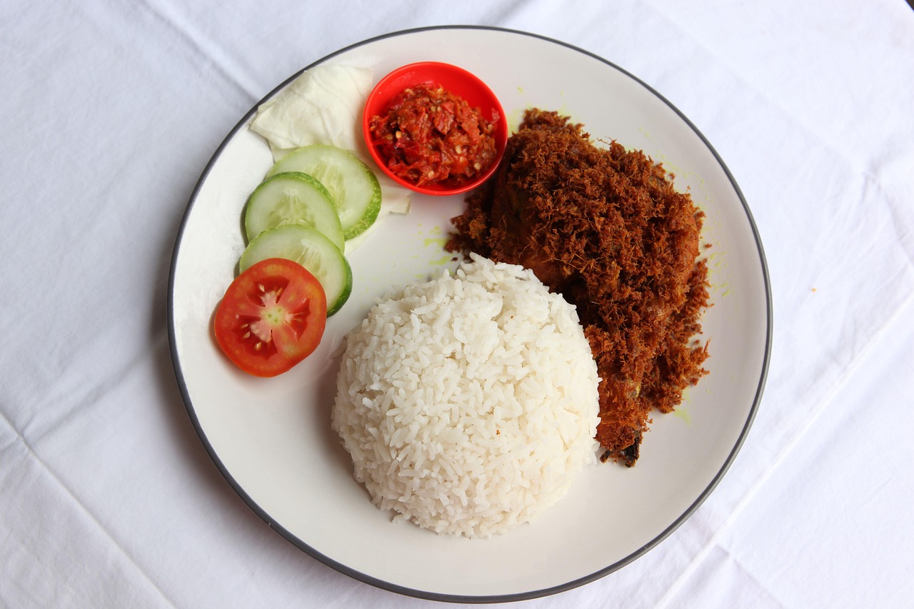 ayam geprek bensu serang: pengalaman kuliner yang menggugah selera